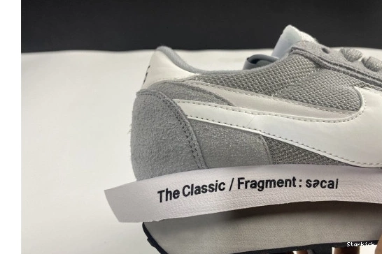 Fragment sacai Nike LD SF DH2684-001 Grey Waffle 0226